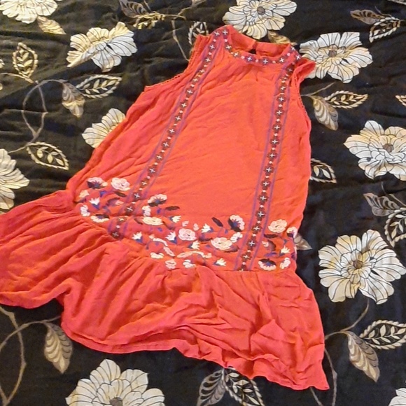 Xhilaration Dresses & Skirts - Red floral embroidered dress